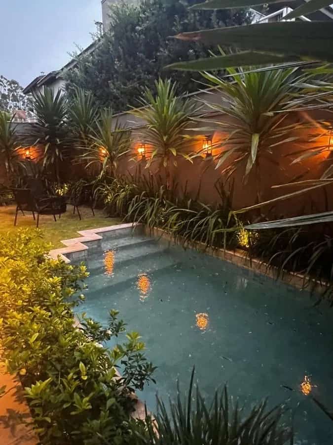Sobrado de 300 m² com 3 suítes, escritório reversível e piscina aquecida à venda em condomínio | Recreio das Acácias
