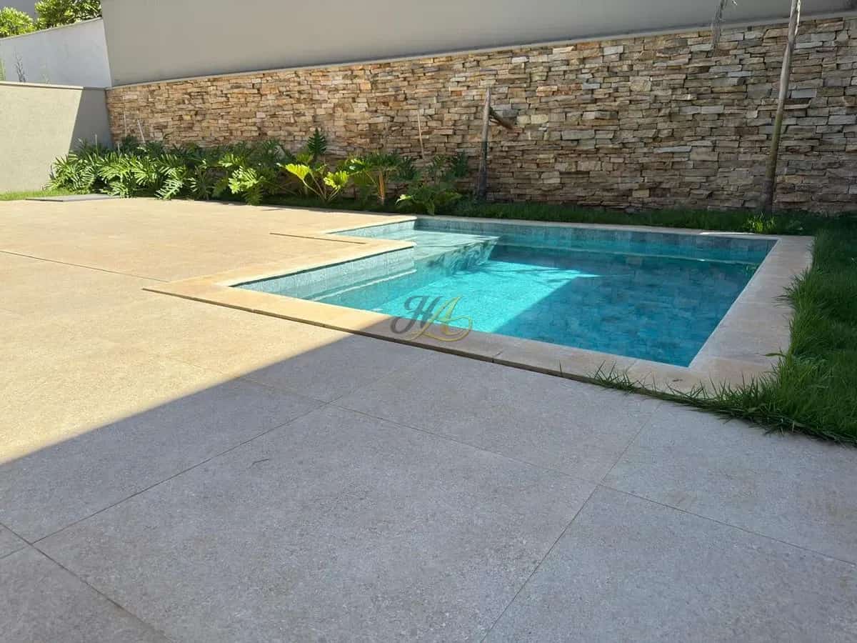Casa térrea de 270m² com 3 suítes à venda em condomínio | Reserva Santa Luísa
